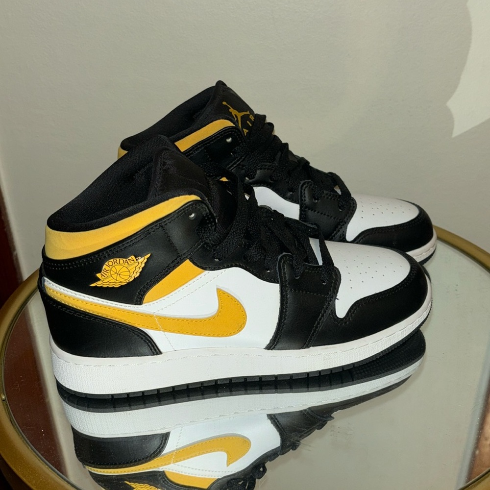 Air Jordan 1